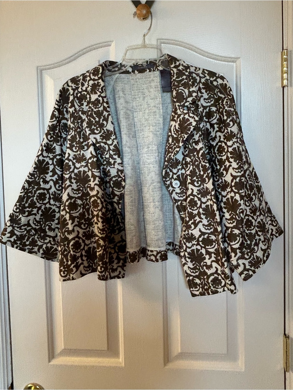 Patterned Open Front Crop Jacket in Brown and Cream